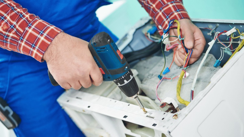 Silivri Eminçelik Eminçelik çamaşır makinesi kart tamiri – Su almama arızası orijinal parça ile giderildi. - Teknik servis örneği